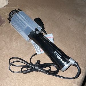 Babyliss Pro Titanium brush